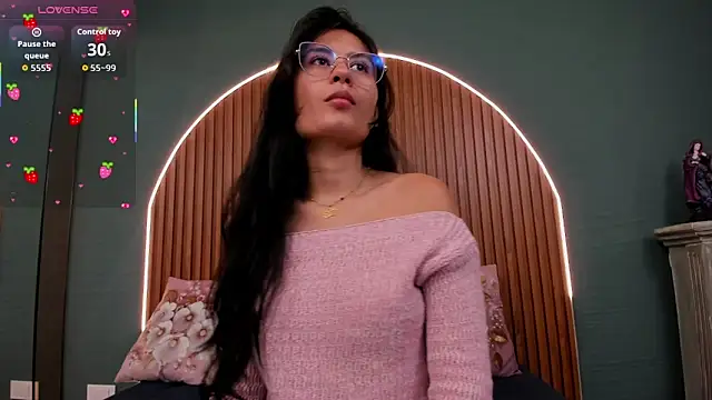 NayeCloud online show from 14, 11, 2025