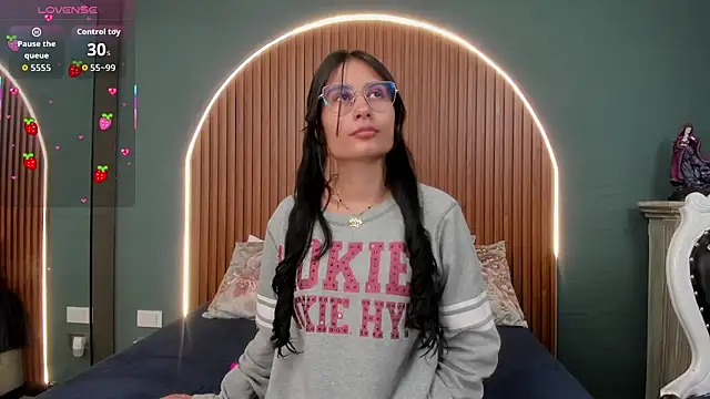 NayeCloud online show from 13, 11, 2025