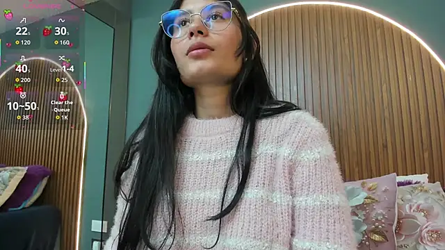 NayeCloud online show from 4, 10, 2025