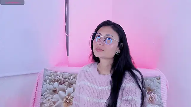 Snapshot of NayeCloud chatting on 3, 3, 2026 NayeCloud online show from 3, 3, 2026