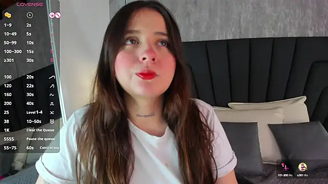 Snapshot of Sabrina_Lennox chatting on 27, 2, 2025 Sabrina Lennox online show from 27, 2, 2025