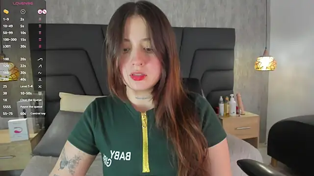 Snapshot of Sabrina_Lennox chatting on 10, 3, 2025 Sabrina Lennox online show from 10, 3, 2025