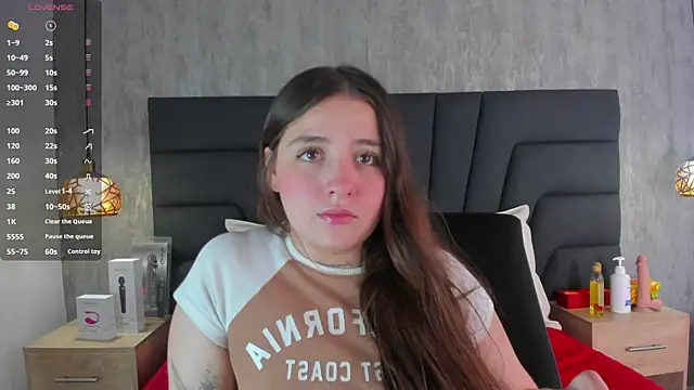 Snapshot of Sabrina_Lennox chatting on 20, 3, 2025 Sabrina Lennox online show from 20, 3, 2025