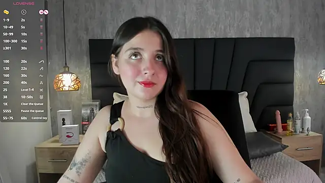 Snapshot of Sabrina_Lennox chatting on 12, 3, 2025 Sabrina Lennox online show from 12, 3, 2025