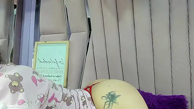 Sasha Petitte online show from 14, 9, 2025