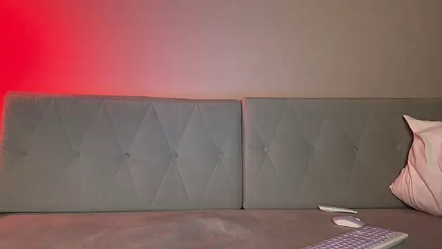 weshycouple online show from 4, 3, 2026