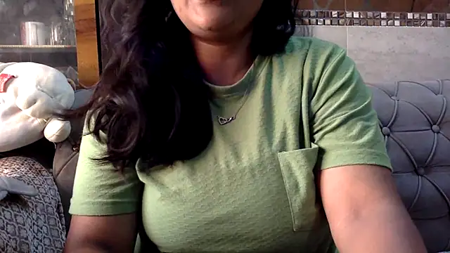 HaaniKaur online show from 1, 4, 2026