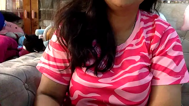 HaaniKaur online show from 9, 4, 2026