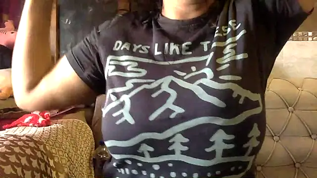 HaaniKaur online show from 20, 3, 2026