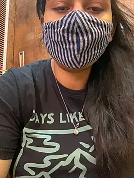 HaaniKaur online show from 15, 1, 2025