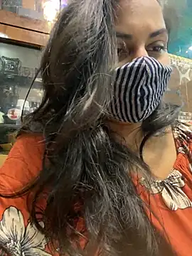 HaaniKaur online show from 7, 1, 2025