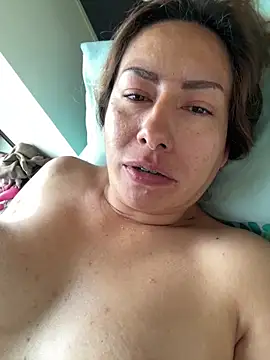 xLadyScarlettx online show from 11, 3, 2025