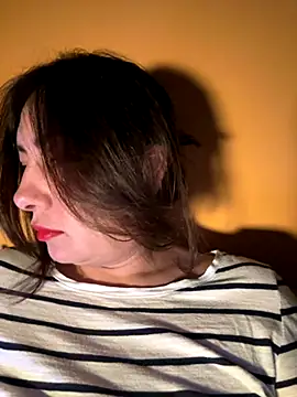 xLadyScarlettx online show from 14, 9, 2025