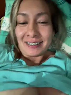 xLadyScarlettx online show from 15, 2, 2025