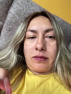 xLadyScarlettx online show from 18, 2, 2025