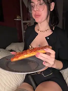 Snapshot of RubyLunaa chatting on 16, 11, 2025 RubyLunaa online show from 16, 11, 2025