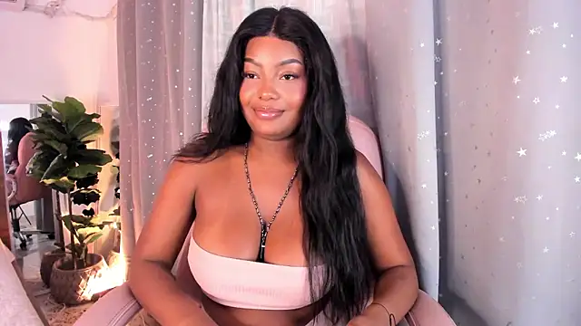 Snapshot of Isaa_Coleman_ chatting on 5, 2, 2025 Isaa Coleman online show from 5, 2, 2025