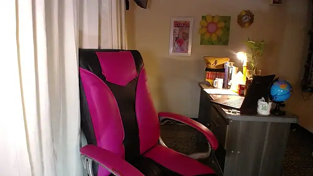 danielle rose 1 online show from 27, 5, 2026