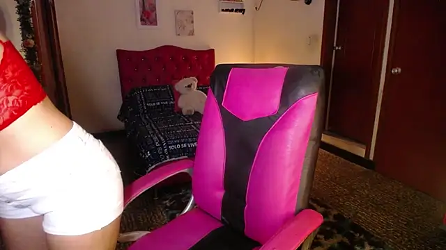 danielle rose 1 online show from 24, 2, 2026