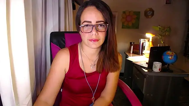 Snapshot of danielle_rose_1 chatting on 9, 6, 2026 danielle rose 1 online show from 9, 6, 2026