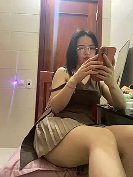 LiLi-Kirix99 online show from 27, 5, 2026