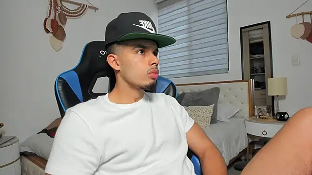 mateoleonee online show from 14, 2, 2026