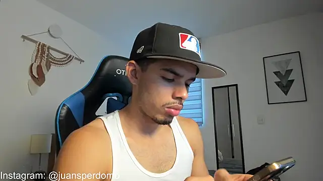 mateoleonee online show from 8, 9, 2025