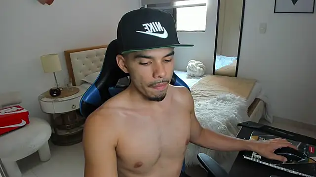 mateoleonee online show from 11, 10, 2025