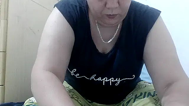 Snapshot of VixenBya chatting on 7, 6, 2026 VixenBya online show from 7, 6, 2026