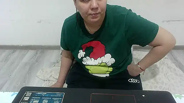 Snapshot of VixenBya chatting on 4, 2, 2026 VixenBya online show from 4, 2, 2026