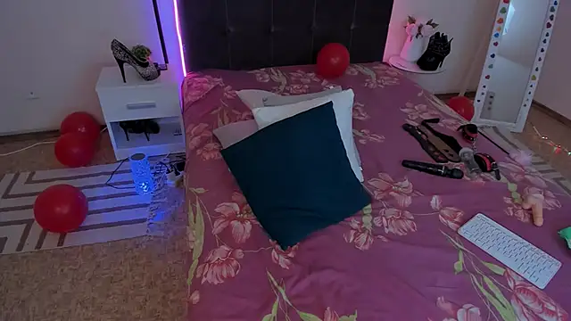 Snapshot of CassieEvans chatting on 27, 2, 2025 CassieEvans online show from 27, 2, 2025