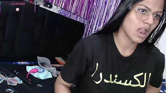 SweetAlmaa online show from 27, 11, 2025