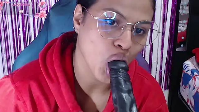 SweetAlmaa online show from 12, 2, 2026