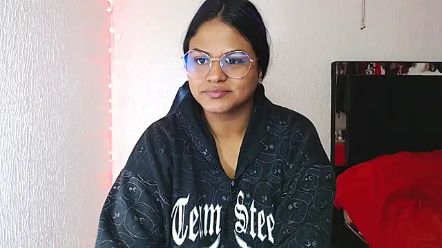 SweetAlmaa online show from 10, 3, 2025