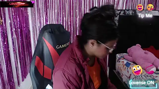 Snapshot of SweetAlmaa chatting on 9, 7, 2026 SweetAlmaa online show from 9, 7, 2026