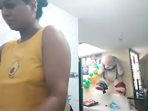 SweetAlmaa online show from 25, 11, 2025