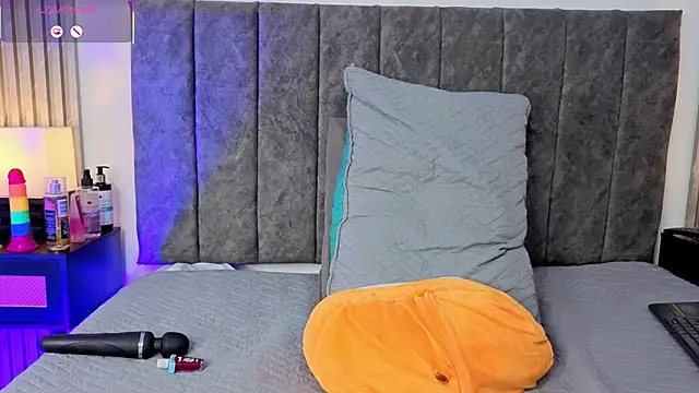 Ema Stone65 online show from 3, 2, 2026