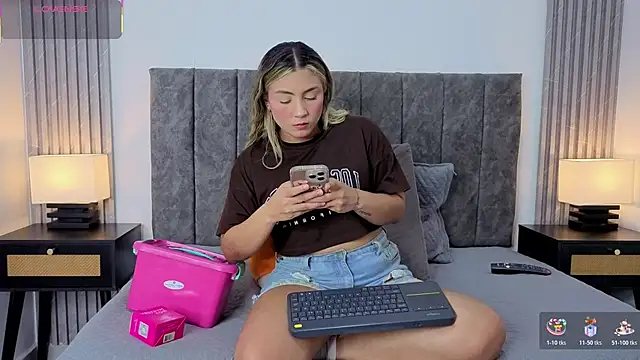 Ema Stone65 online show from 9, 2, 2026