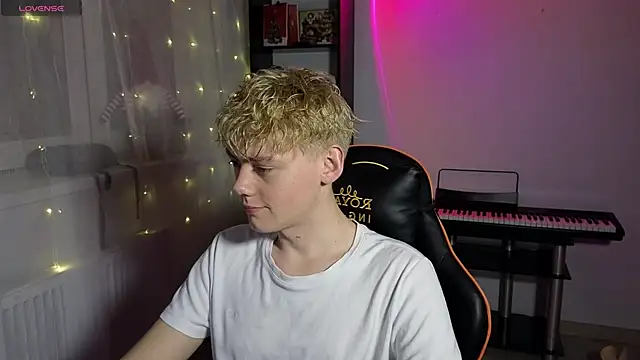 Keytaro online show from 8, 3, 2025