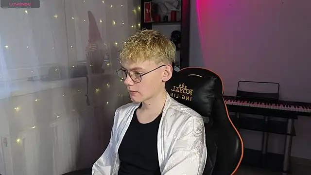 Keytaro online show from 18, 3, 2025