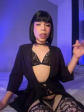 Snapshot of LucyGiraldo chatting on 2, 7, 2026 LucyGiraldo online show from 2, 7, 2026