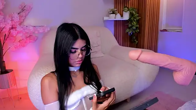 Snapshot of Isa_little4u chatting on 30, 11, 2025 Isa little4u online show from 30, 11, 2025