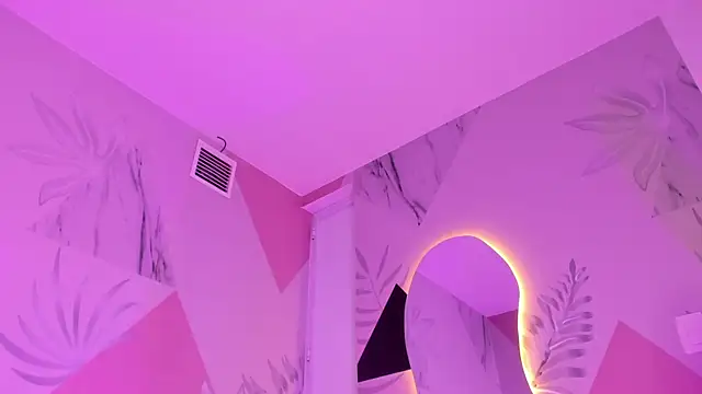 Snapshot of Isa_little4u chatting on 6, 3, 2025 Isa little4u online show from 6, 3, 2025