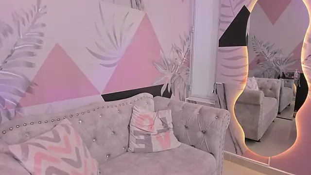 Snapshot of Isa_little4u chatting on 20, 3, 2025 Isa little4u online show from 20, 3, 2025