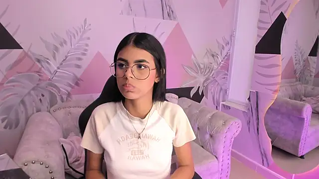 Snapshot of Isa_little4u chatting on 12, 3, 2025 Isa little4u online show from 12, 3, 2025