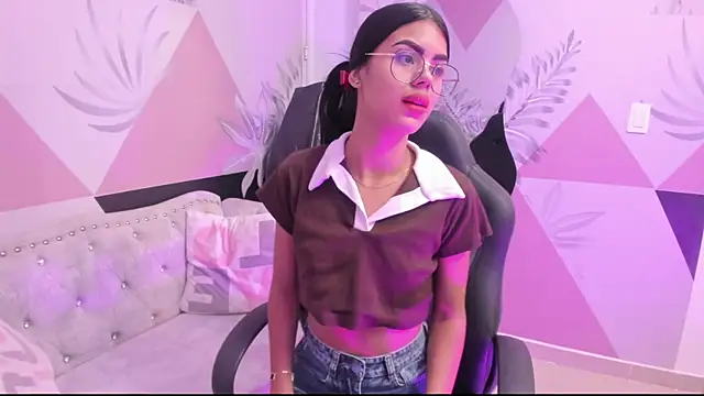 Snapshot of Isa_little4u chatting on 14, 3, 2025 Isa little4u online show from 14, 3, 2025