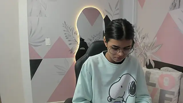 Snapshot of Isa_little4u chatting on 20, 3, 2025 Isa little4u online show from 20, 3, 2025