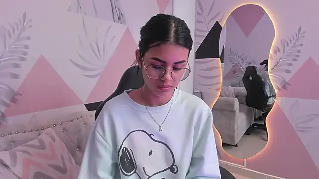 Snapshot of Isa_little4u chatting on 20, 3, 2025 Isa little4u online show from 20, 3, 2025