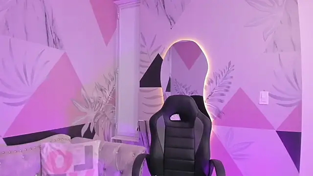 Snapshot of Isa_little4u chatting on 21, 3, 2025 Isa little4u online show from 21, 3, 2025