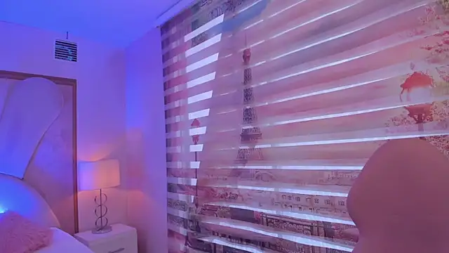 Snapshot of Isa_little4u chatting on 3, 10, 2025 Isa little4u online show from 3, 10, 2025